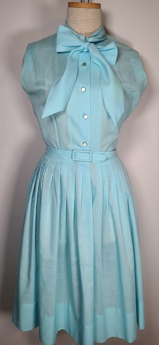 Vintage 50s 60s Linda Sky Blue Day Dress SM/Medium Belt Pleats Bow Tea Full